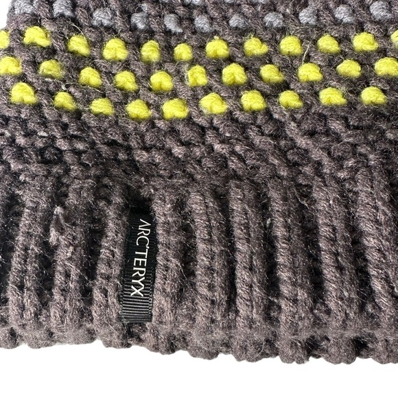 Arc'Teryx Fernie Toque - Picture 8 of 9